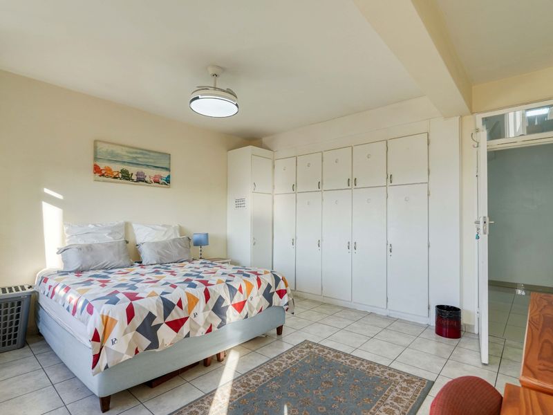 Spacious 123m2 Unit with Ocean Views in North Beach - Photo 10