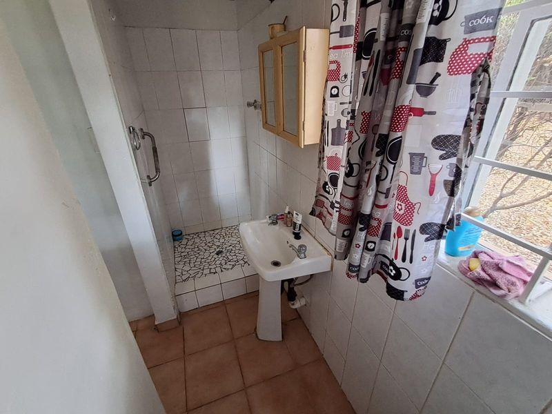 5 Bedroom House For Sale in Valhalla, Centurion - Photo 9