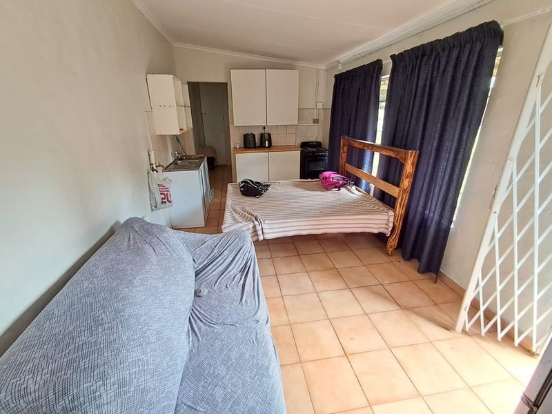 5 Bedroom House For Sale in Valhalla, Centurion - Photo 7