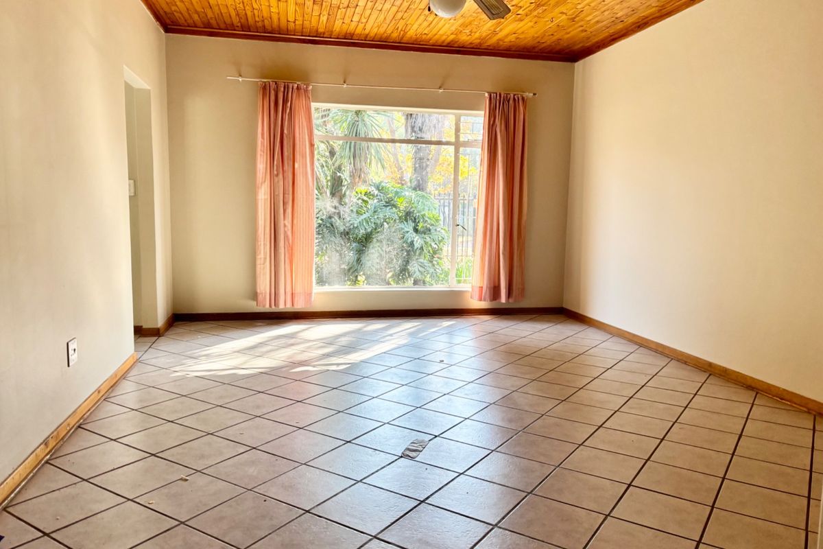 Family Home For Sale in Bester Bronkhorstspruit Central, Bronkhorstspruit - Photo 4