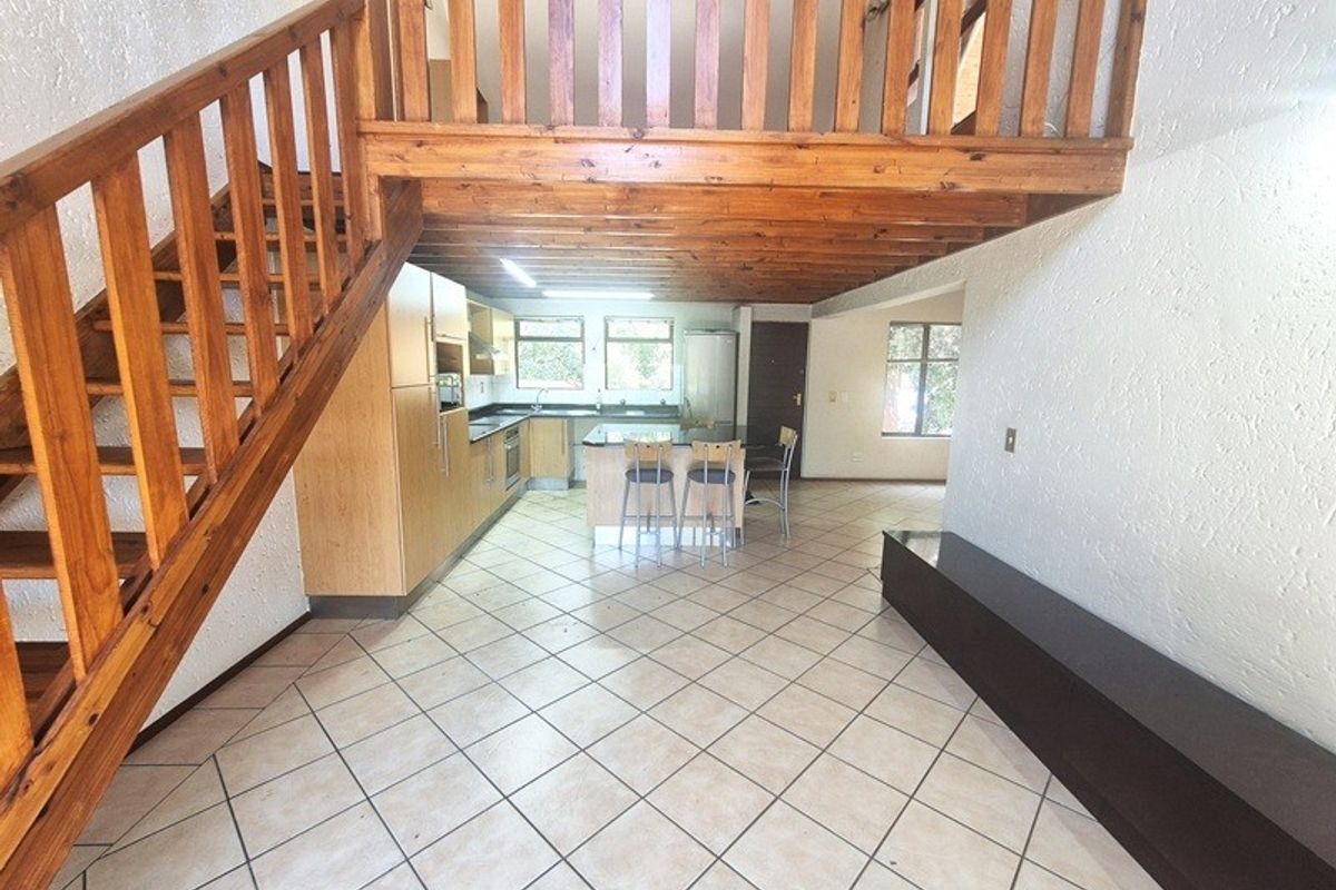 Apartment To Rent in Magaliessig, Sandton - Photo 2