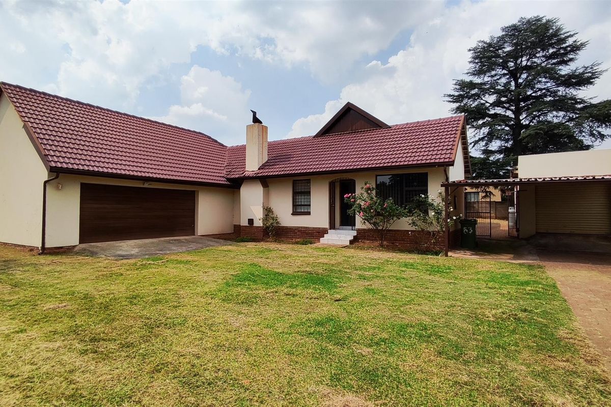 Charming Home For Sale in Brackendowns! - Photo 2