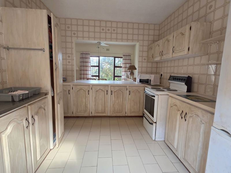 Beautiful Beachfront Duplex For Sale in Shelly Beach, KwaZulu Natal - Photo 8