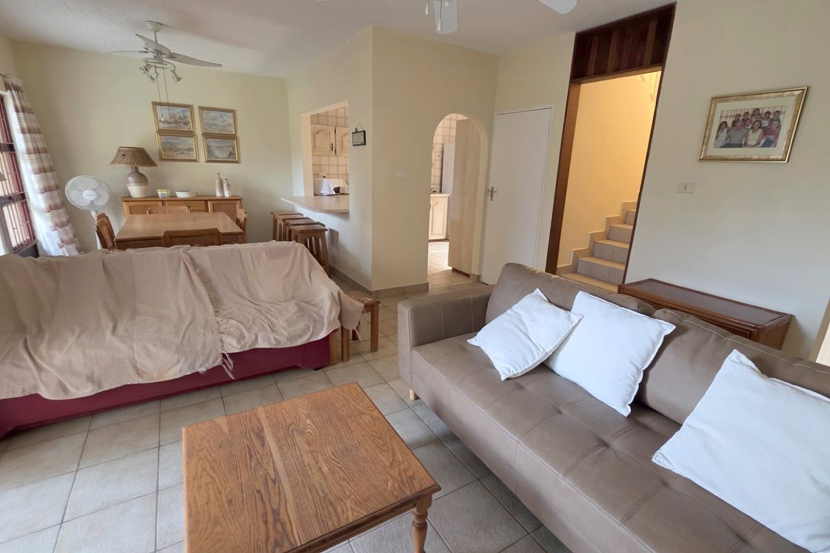 Beautiful Beachfront Duplex For Sale in Shelly Beach, KwaZulu Natal - Photo 4