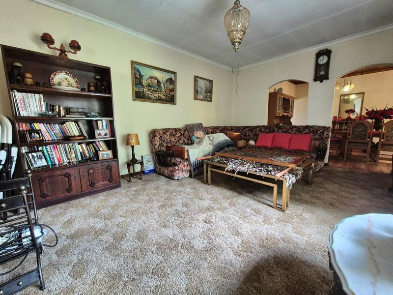 Versatile Family Living with a Modern Granny Flat And Excellent Income Potential! - Photo 10