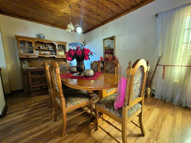 Versatile Family Living with a Modern Granny Flat And Excellent Income Potential! - Photo 8