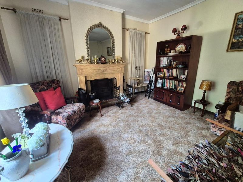 Versatile Family Living with a Modern Granny Flat And Excellent Income Potential! - Photo 9