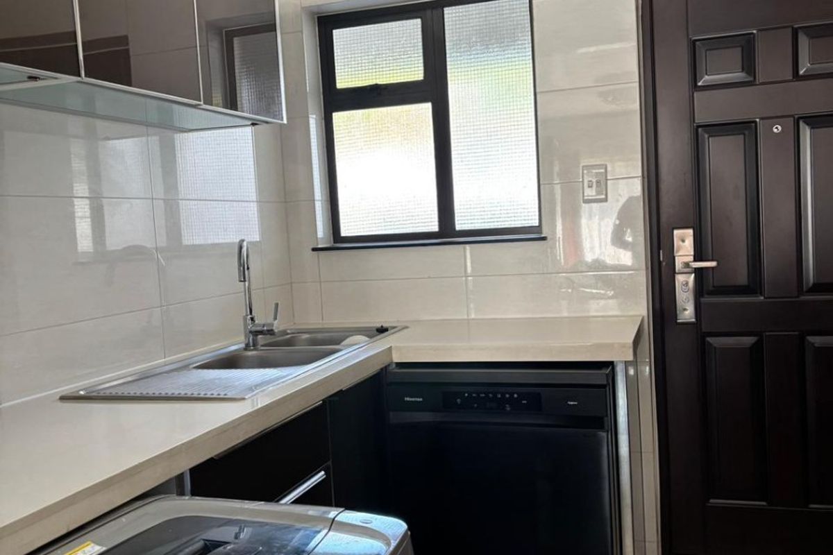 2bed 2bath for sale in craigavon - Photo 4