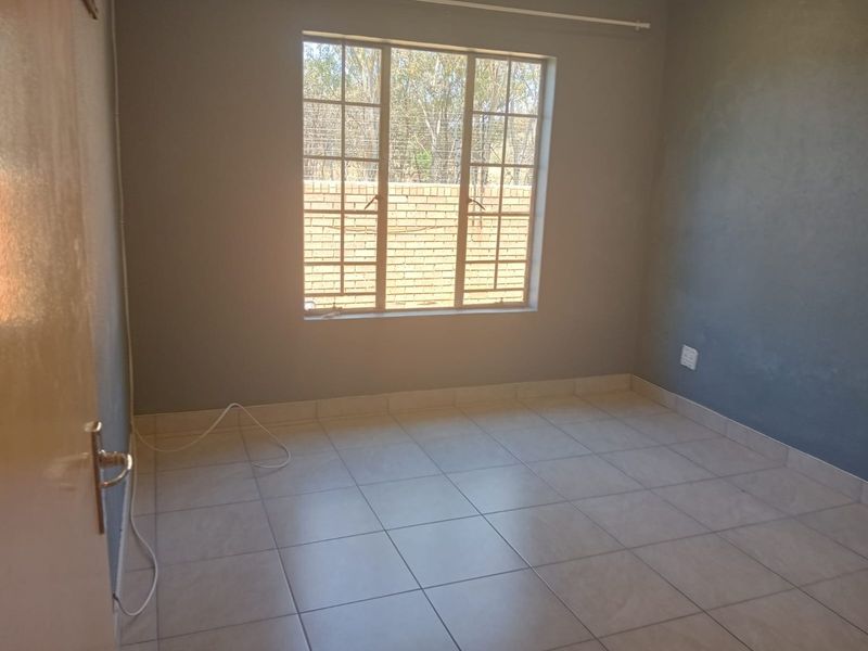 Complex For Sale in Honeydew Ridge, Roodepoort - Photo 10