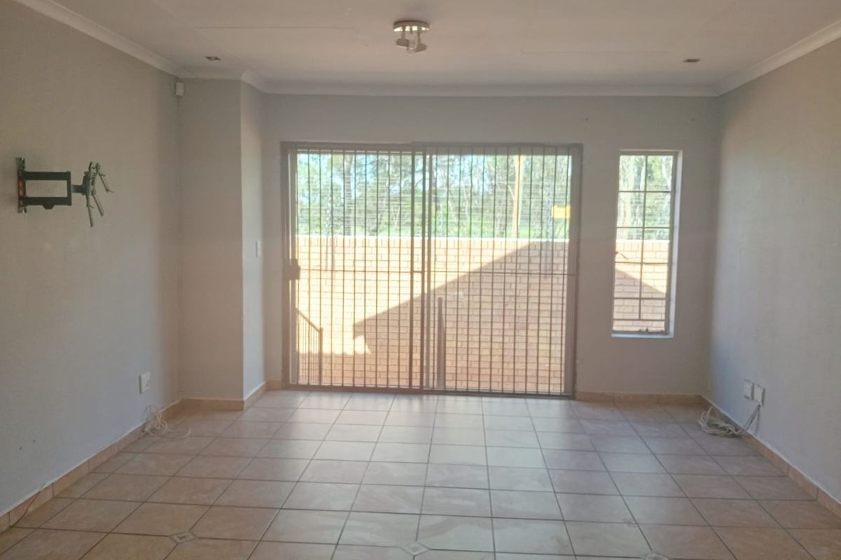 Complex For Sale in Honeydew Ridge, Roodepoort - Photo 5