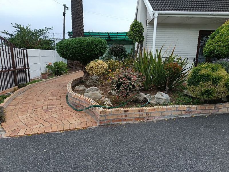 House For Sale in Heathfield, Cape Town - Photo 2