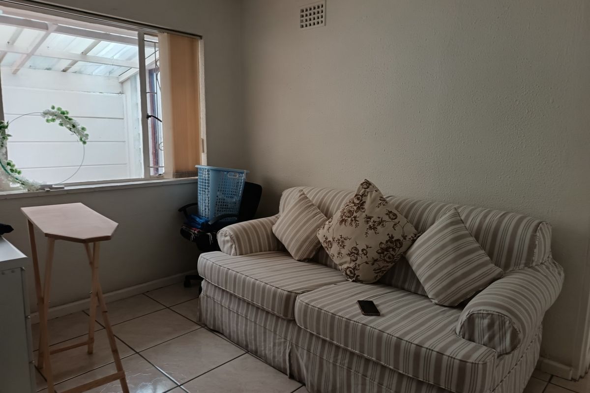 House For Sale in Heathfield, Cape Town - Photo 5
