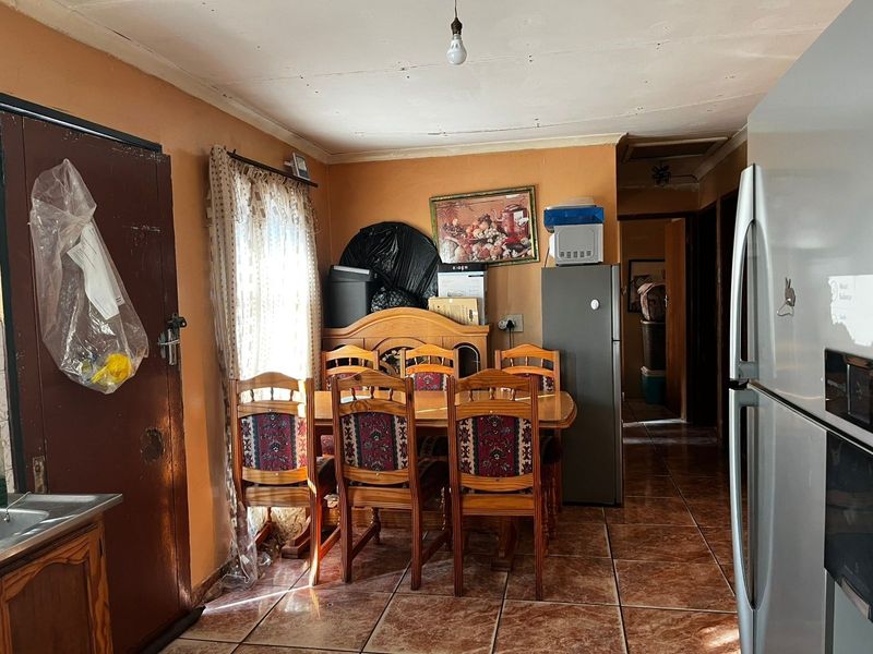 House For Sale in Soshanguve DD, Soshanguve - Photo 4