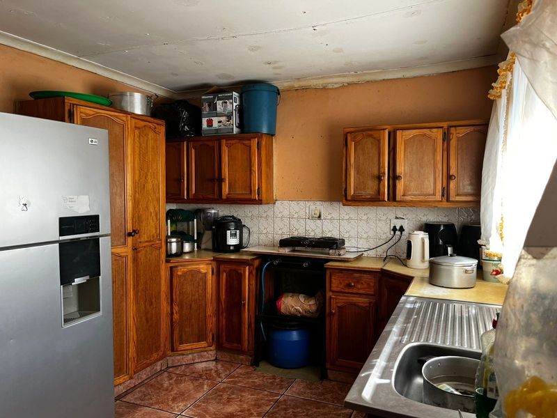 House For Sale in Soshanguve DD, Soshanguve - Photo 2