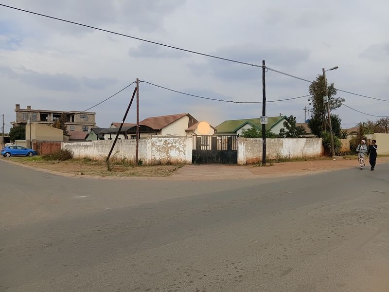 House For Sale in Protea Glen, Soweto - Photo 10