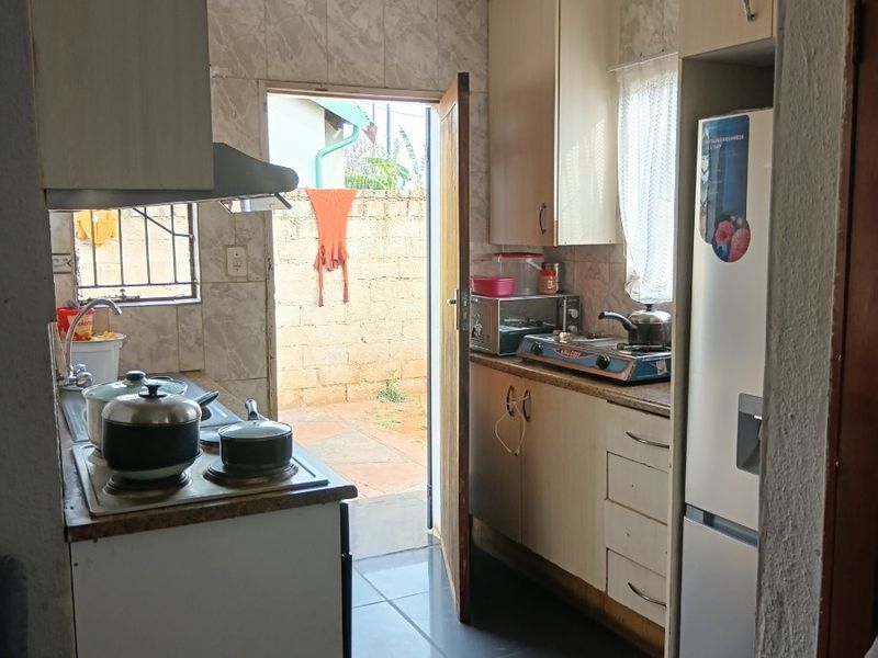 House For Sale in Protea Glen, Soweto - Photo 6