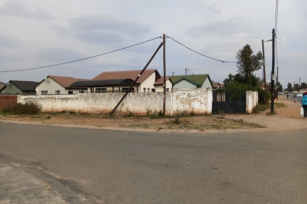 House For Sale in Protea Glen, Soweto - Photo 4