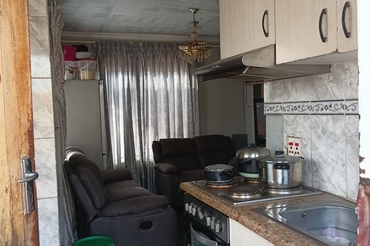 House For Sale in Protea Glen, Soweto - Photo 5