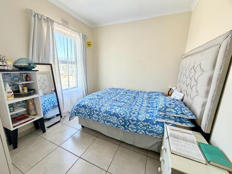2-Bedroom Apartment Up For Rent in Parklands East - Photo 3