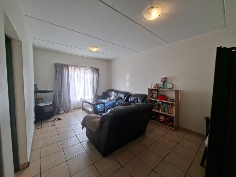 Apartment For Sale in Grand Central Midrand Gauteng - Photo 9