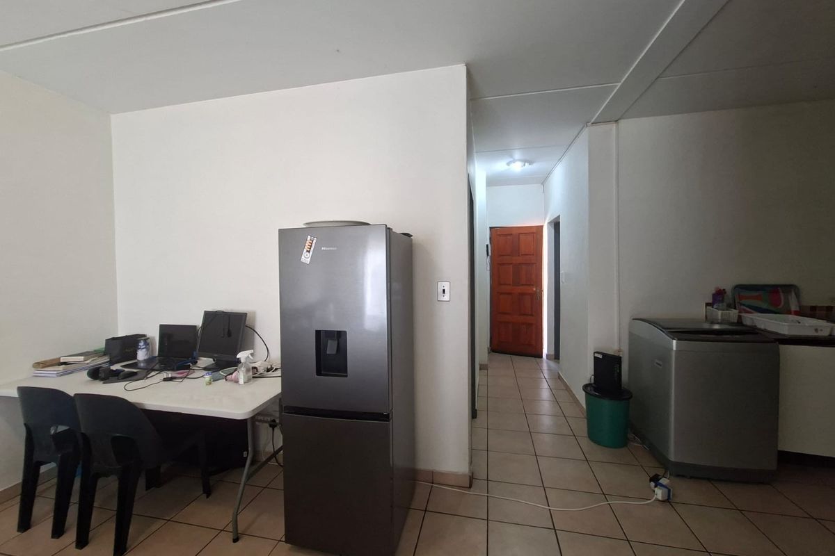 Apartment For Sale in Grand Central Midrand Gauteng - Photo 5