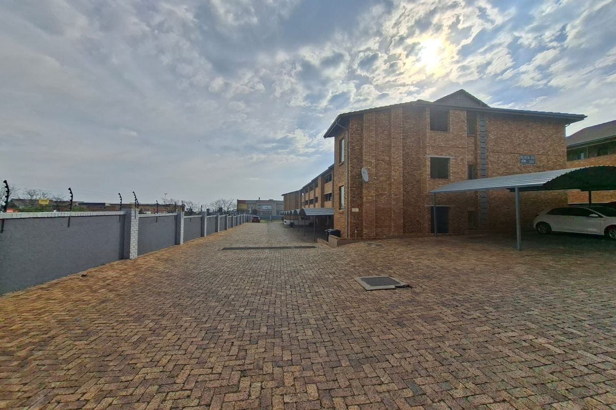 Apartment For Sale in Grand Central Midrand Gauteng - Photo 3