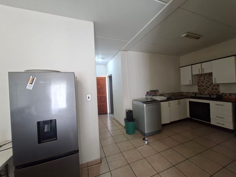 Apartment For Sale in Grand Central Midrand Gauteng - Photo 4