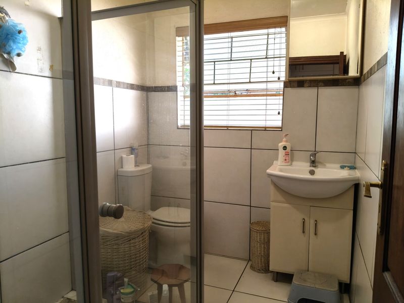 House For Sale in West Acres Ext 8, West Acres, Nelspruit - Photo 10