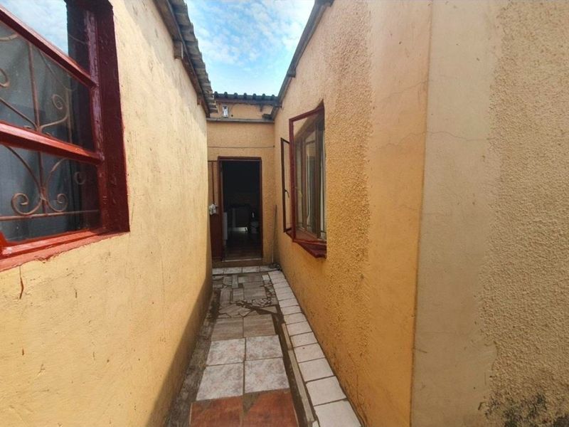 House For Sale in Tsakane Ext 1, Tsakane, Brakpan - Photo 3