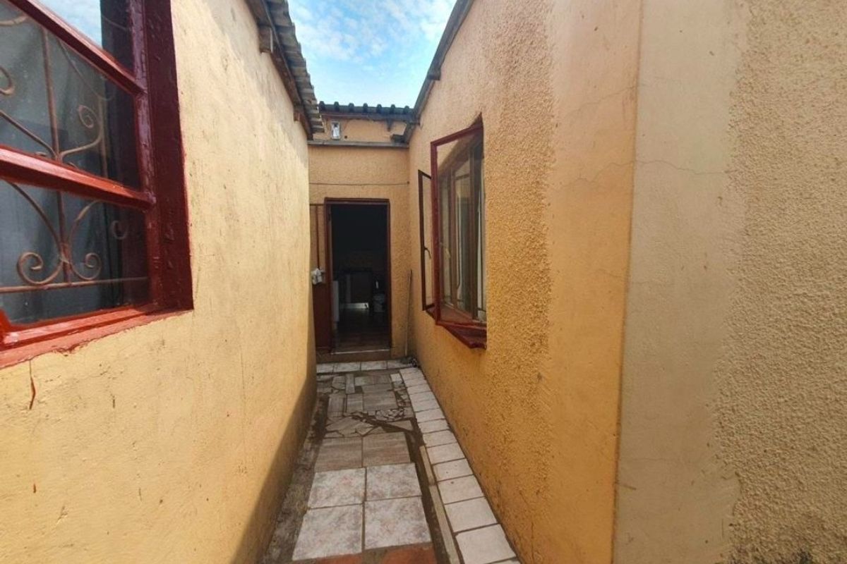 House For Sale in Tsakane Ext 1, Tsakane, Brakpan - Photo 3