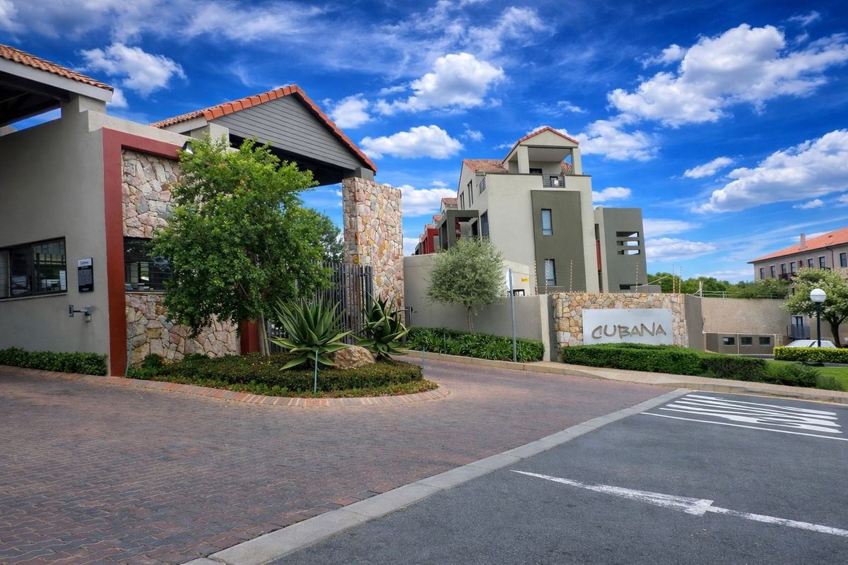Modern Duplex in Sunninghill - Photo 2