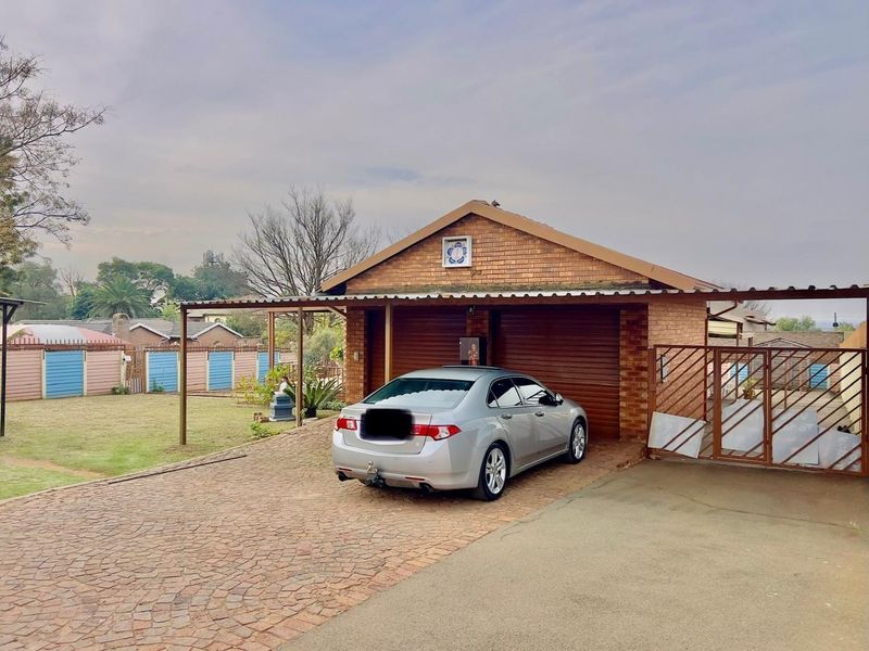 House For Sale in Palm Ridge, Alberton - Photo 2