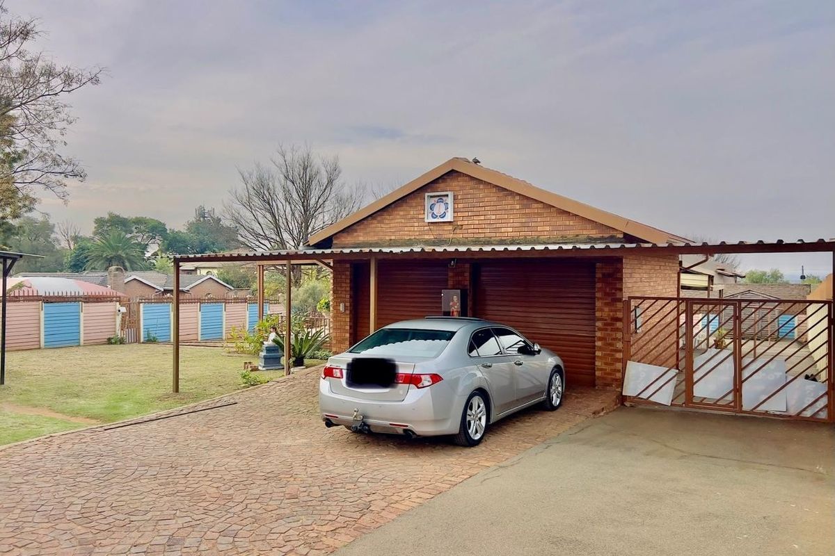 House For Sale in Palm Ridge, Alberton - Photo 2