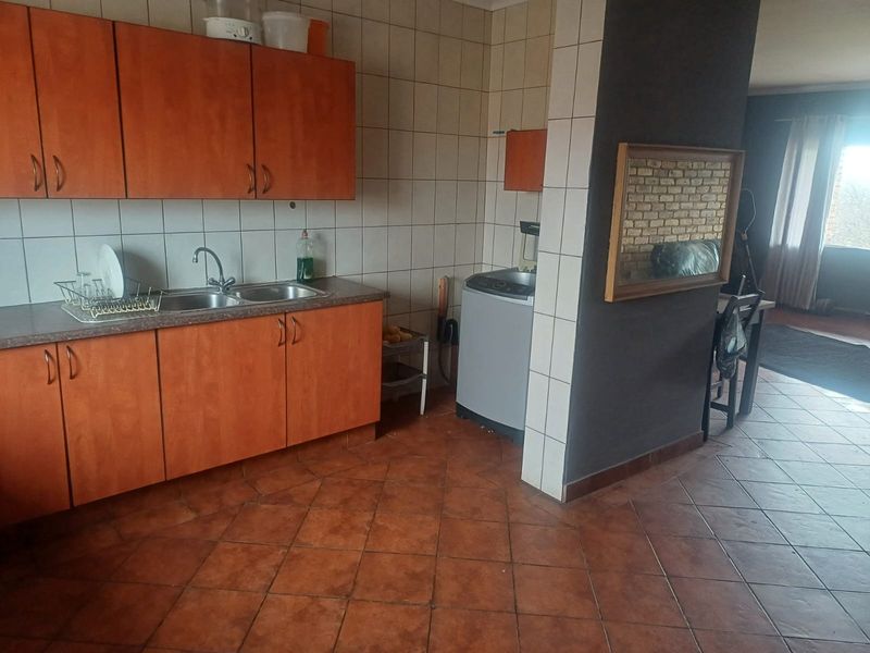 PRICED TO SELL!!!!! Townhouse For Sale in Ravensklip, Boksburg. Don't miss out!! - Photo 4