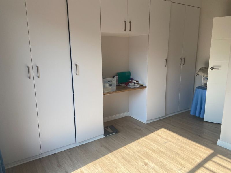 RETIREMENT SIMPLEX UNIT in Hennops Retirement Village- TWO BEDROOM, ONE BATHROOM, ONE GARAGE - Photo 4