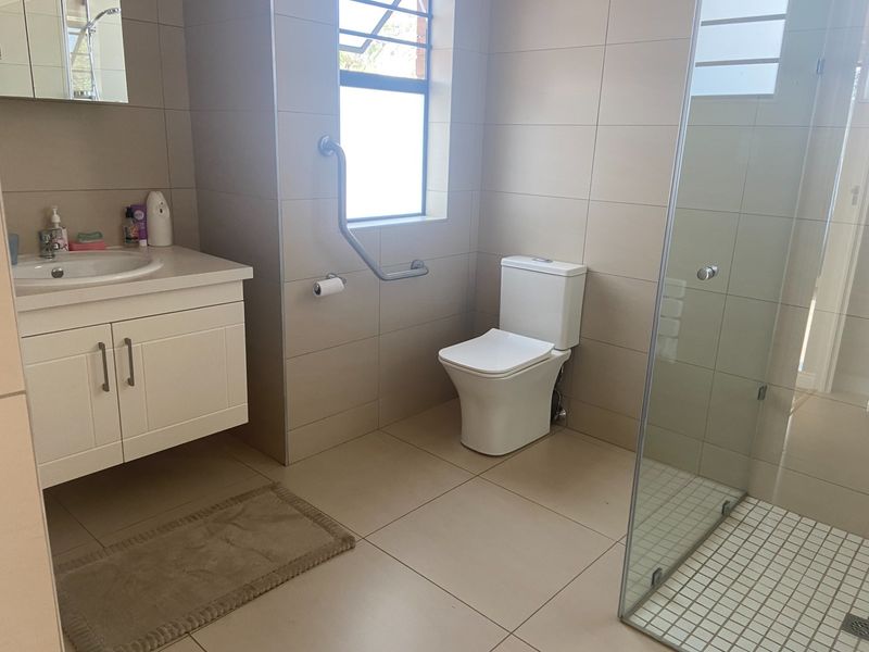 RETIREMENT SIMPLEX UNIT in Hennops Retirement Village- TWO BEDROOM, ONE BATHROOM, ONE GARAGE - Photo 6