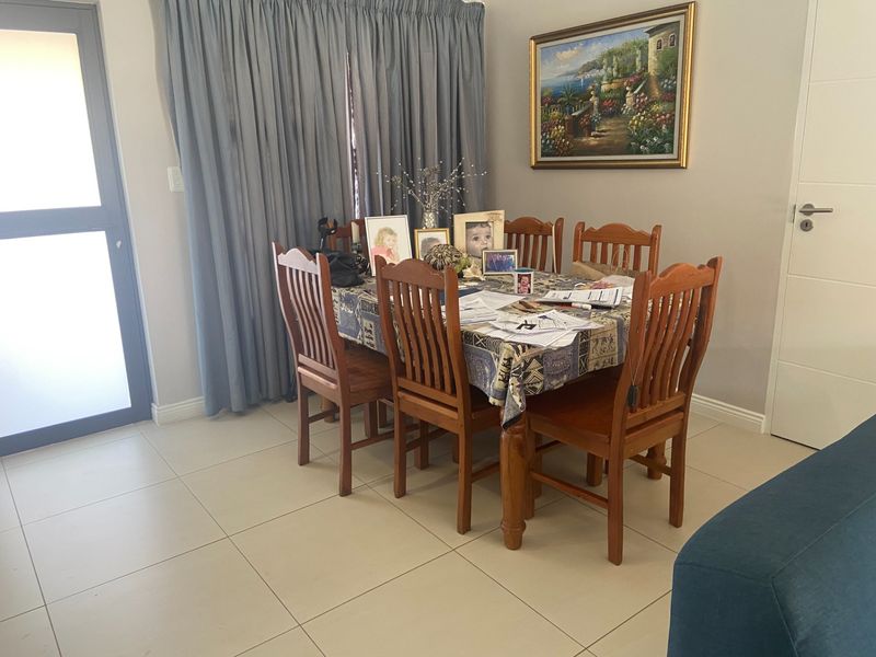 RETIREMENT SIMPLEX UNIT in Hennops Retirement Village- TWO BEDROOM, ONE BATHROOM, ONE GARAGE - Photo 3