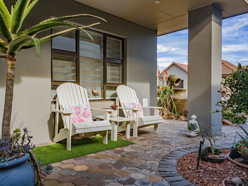 Secure, Comfortable Retirement Living in Mossel Bay-One-Level - Photo 5