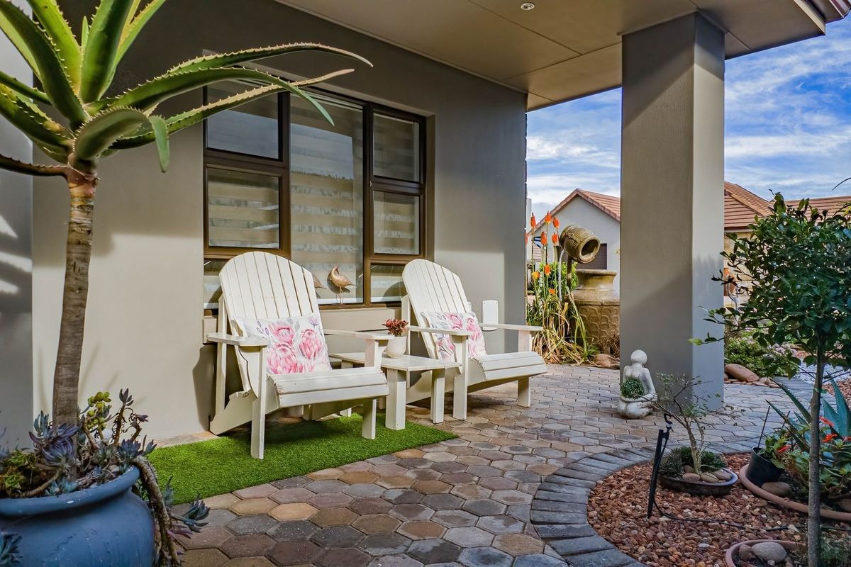 Secure, Comfortable Retirement Living in Mossel Bay-One-Level - Photo 5