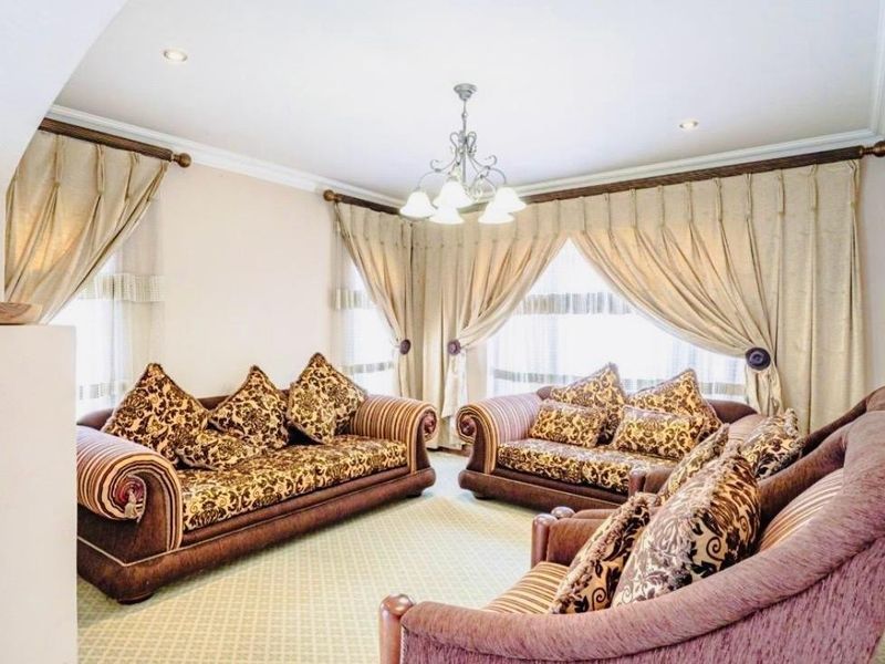 5 Bedroom House For Sale in Theresapark, Akasia - Photo 8