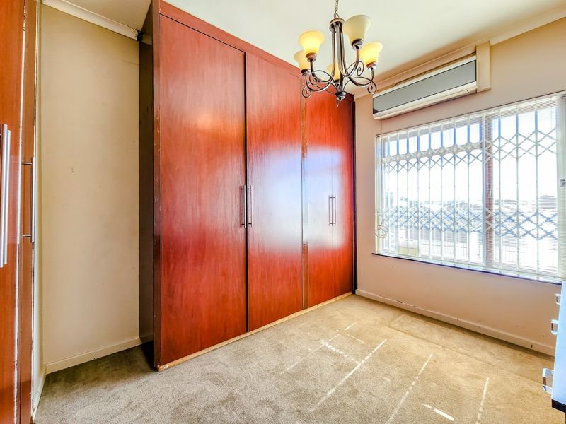 Residential living or Professional practice opportunity in Oakglen, Bellville - Photo 9