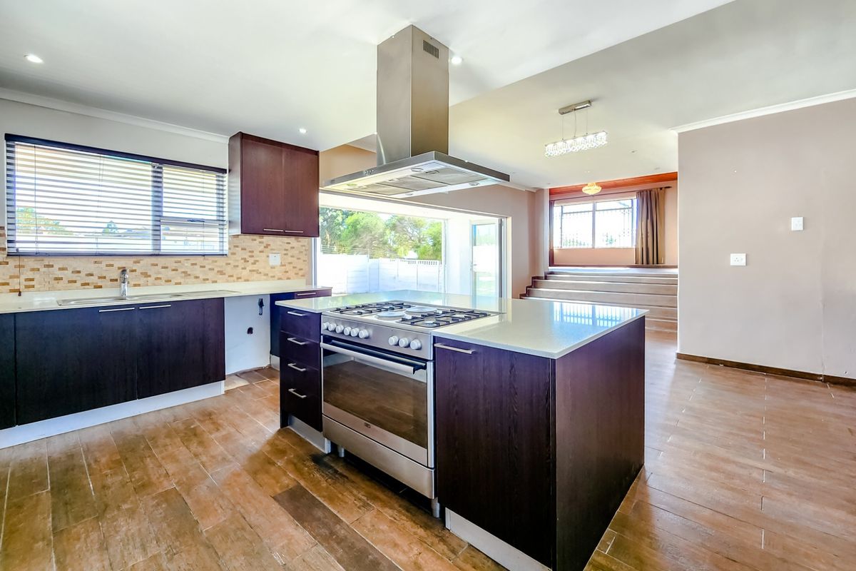 Residential living or Professional practice opportunity in Oakglen, Bellville - Photo 5