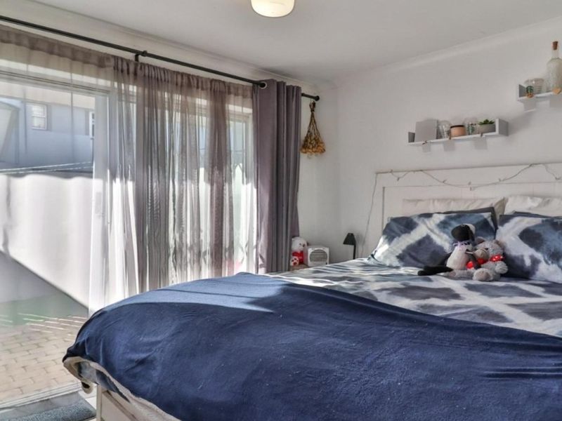 Bachelor Apartment for Sale in Piano Factory, Wellington - Photo 5