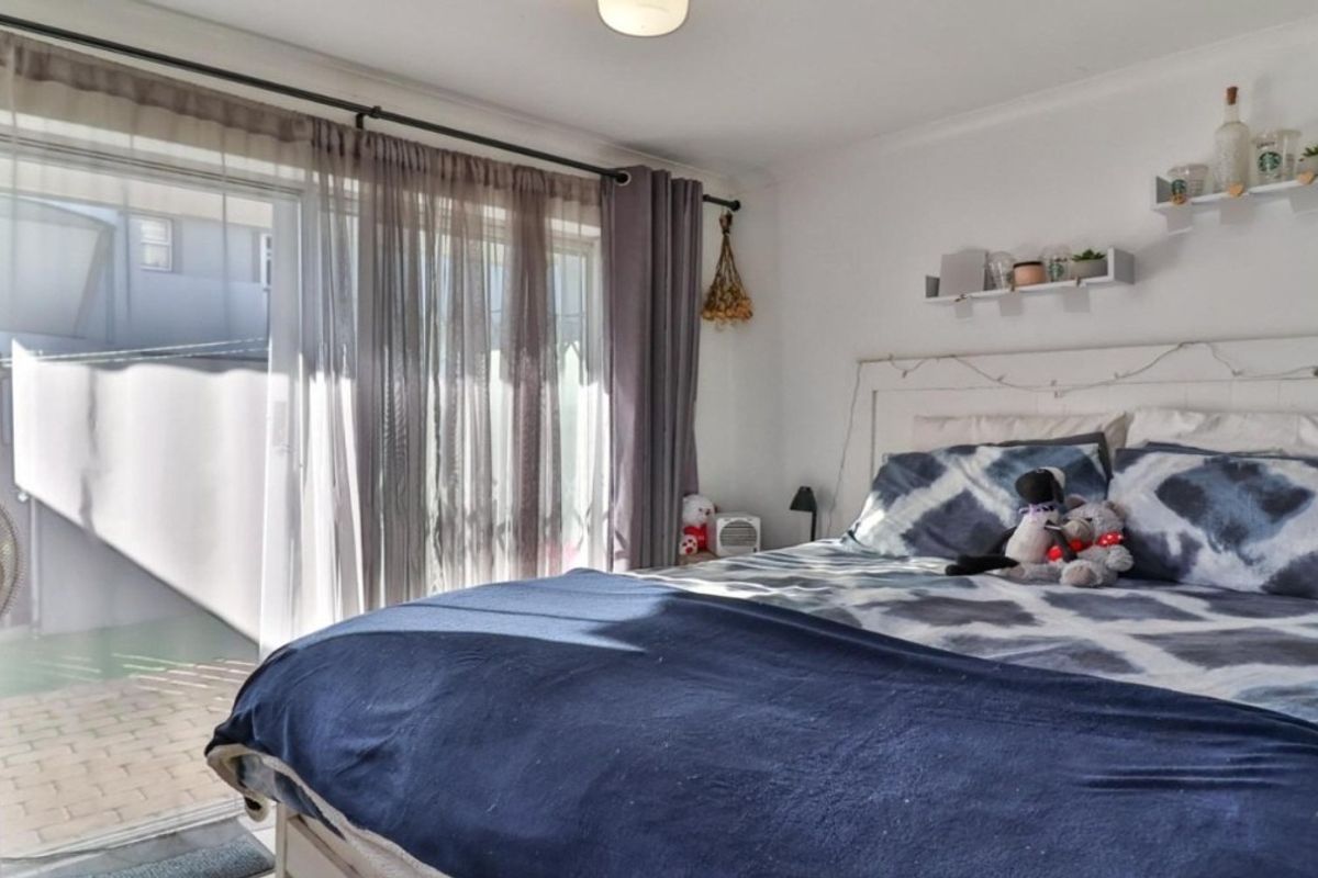 Bachelor Apartment for Sale in Piano Factory, Wellington - Photo 5