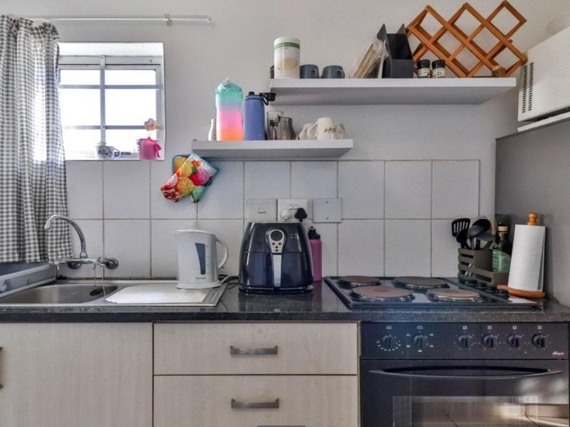 Bachelor Apartment for Sale in Piano Factory, Wellington - Photo 3