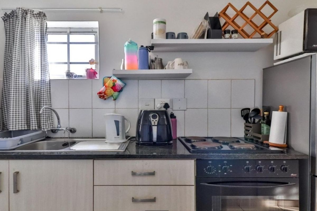 Bachelor Apartment for Sale in Piano Factory, Wellington - Photo 3