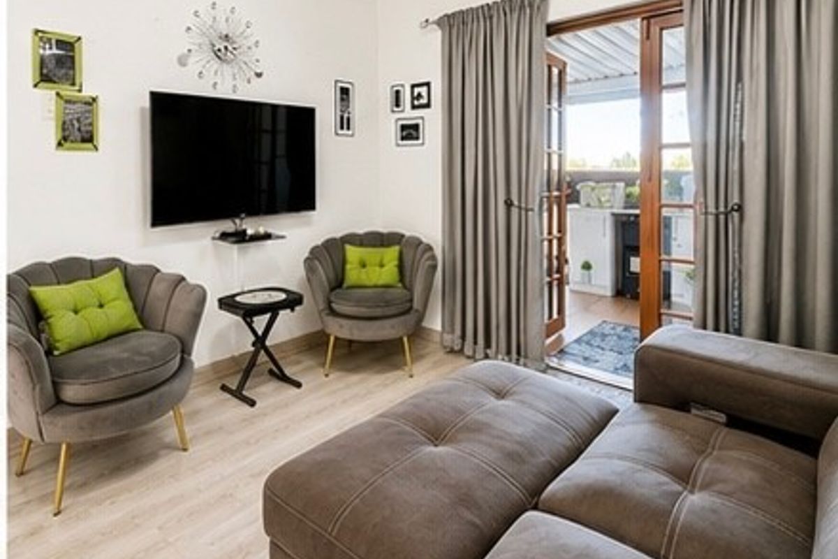 Your Next Chapter Starts Here -Rosewood Retirement Estate for those who are over 55 - Photo 4