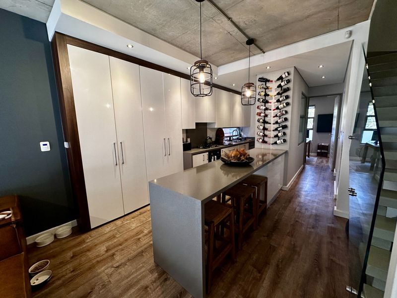 Townhouse For Sale in Lynnwood, Pretoria - Photo 3