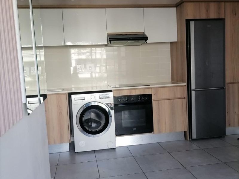 1 Bedroom,1 bathroom Apartment for Rent in Kyalami - Photo 2