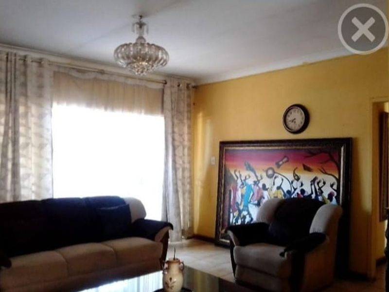House For Sale in Silverton, Pretoria - Photo 6